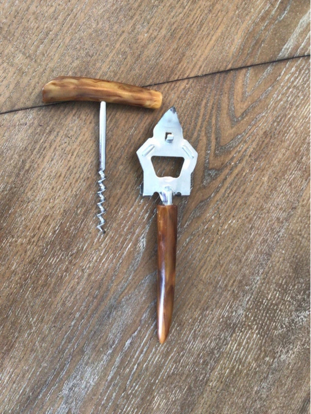 Vintage 2pc Bakelite bar set cork screw & bottle/can opener